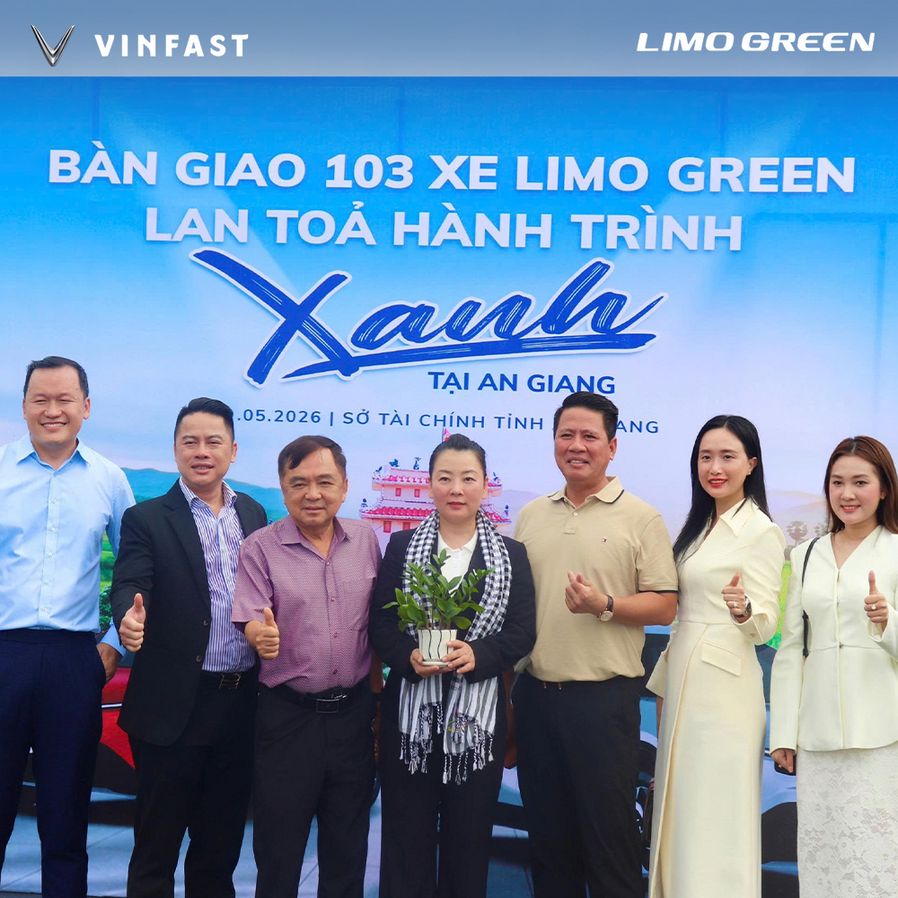 VinFast bàn giao 103 xe điện Limo Green tại An Giang